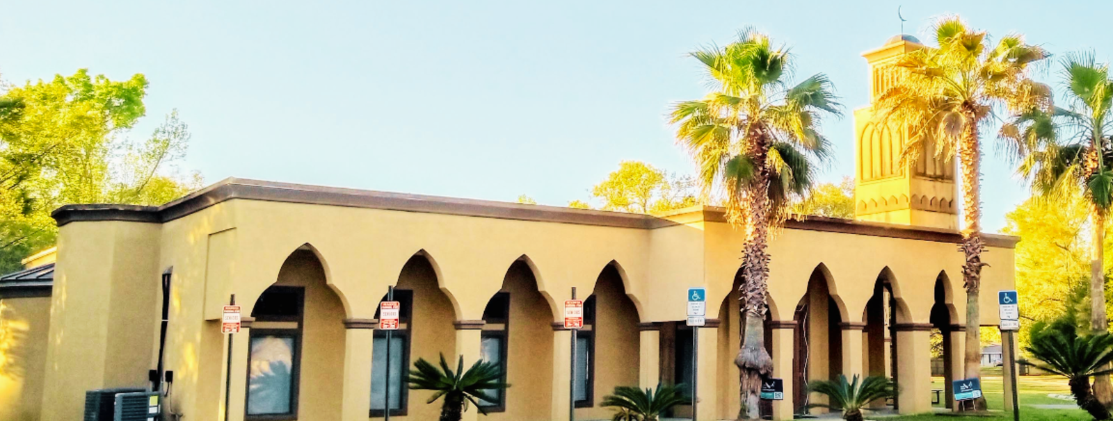 Exterior view of Islamic Center of Northwest Florida Pensacola building